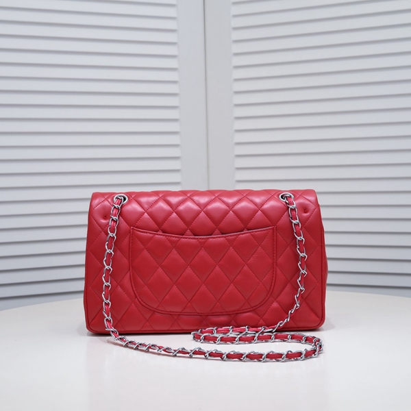 シャネルバッグ側面デザイン